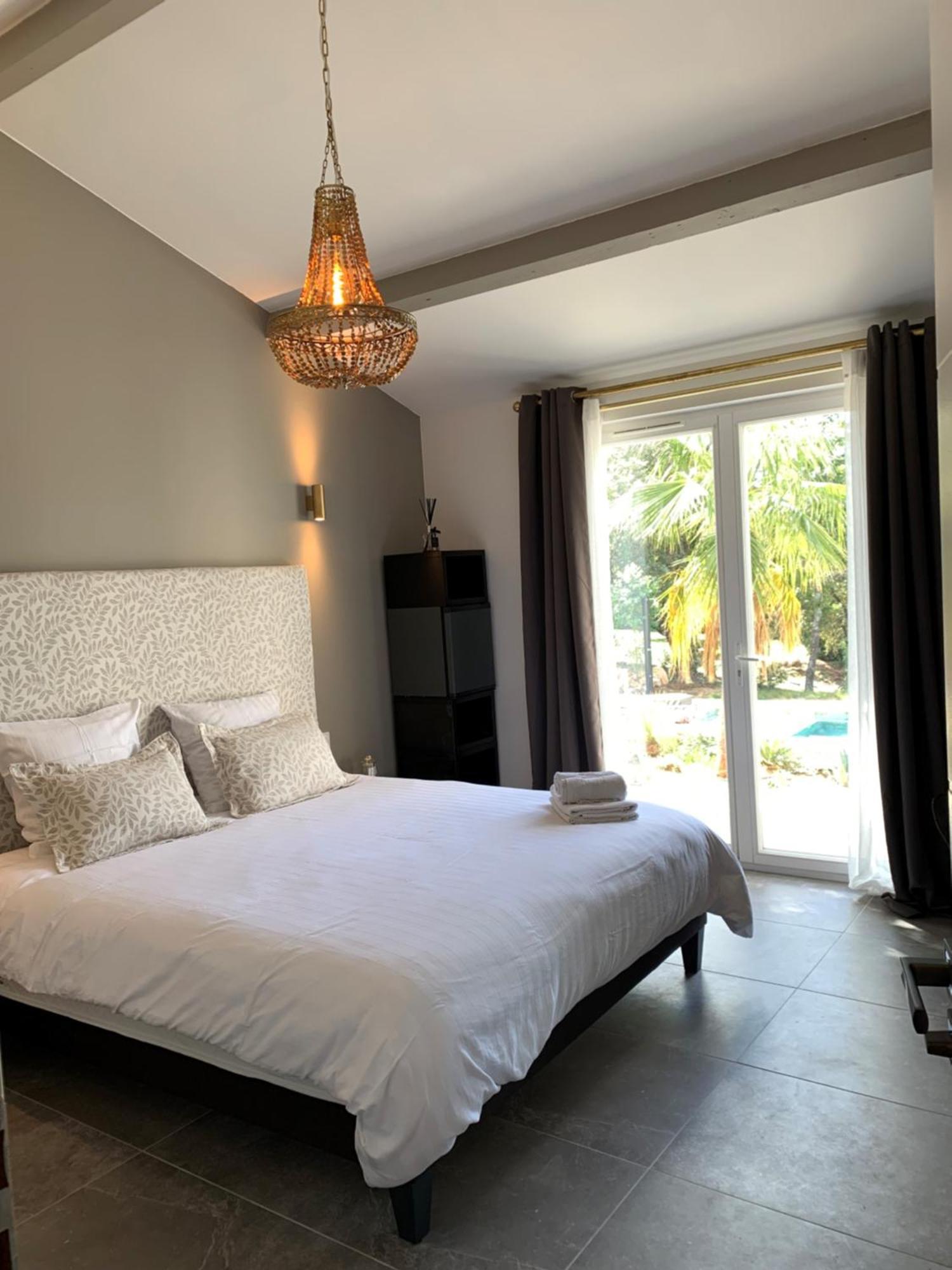 Villa Alba En Provence Besse-sur-Issole Eksteriør billede